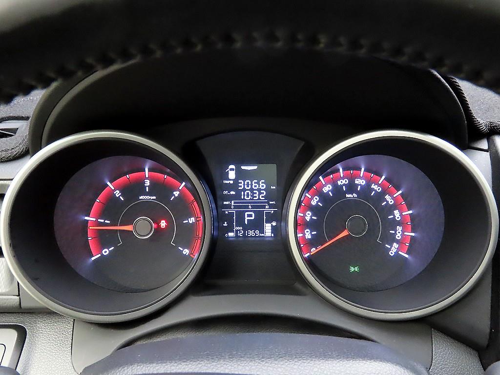 Ssangyong Tivoli - Vista 8