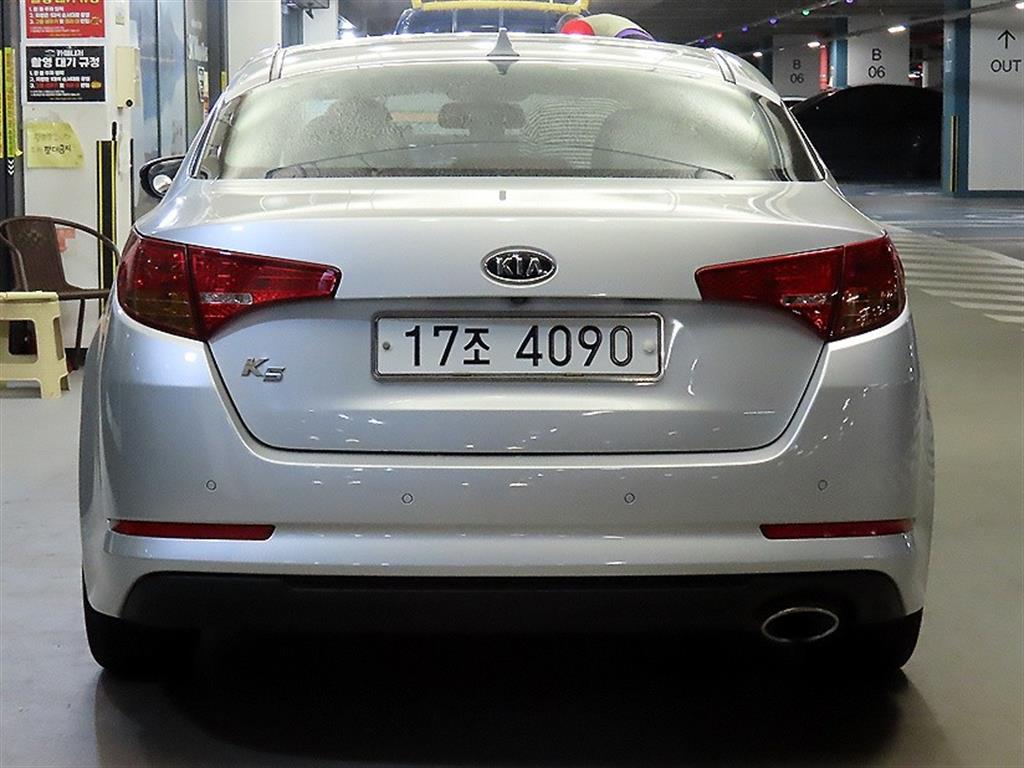KIA K5 - Vista 5