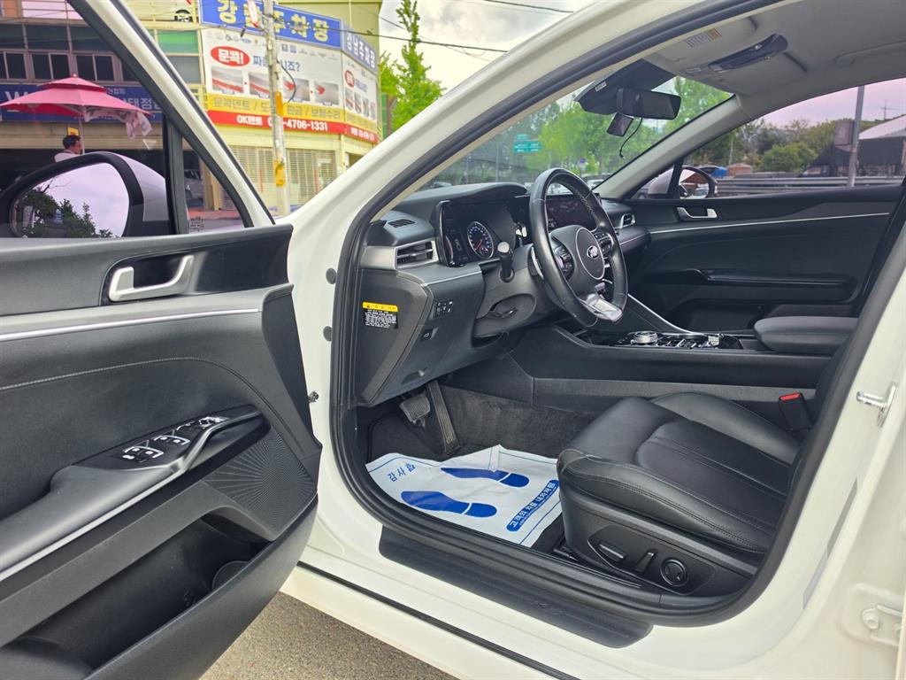 KIA K5 - Vista 9