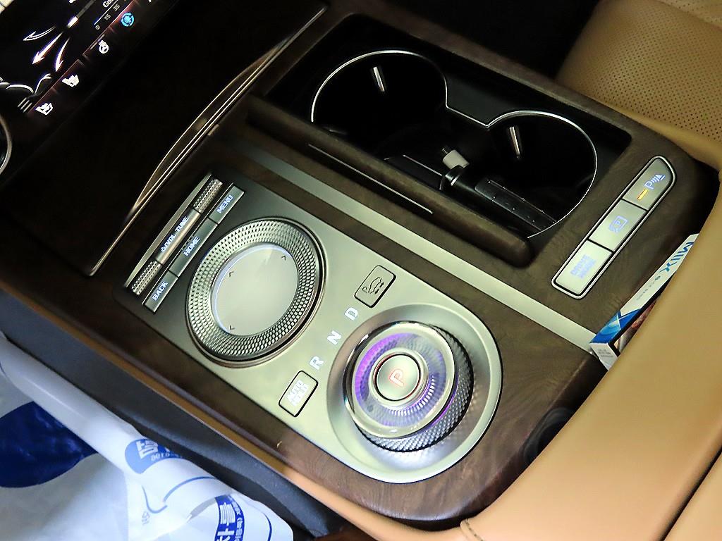 Genesis G80 - Vista 12