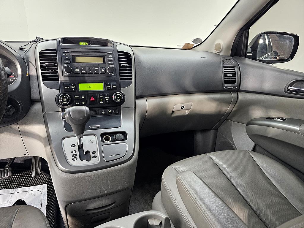 KIA Carnival - Vista 10