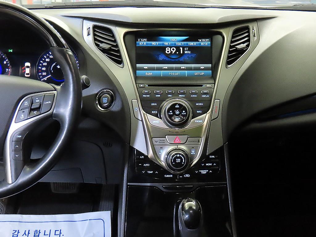 HYUNDAI Grandeur - Vista 11
