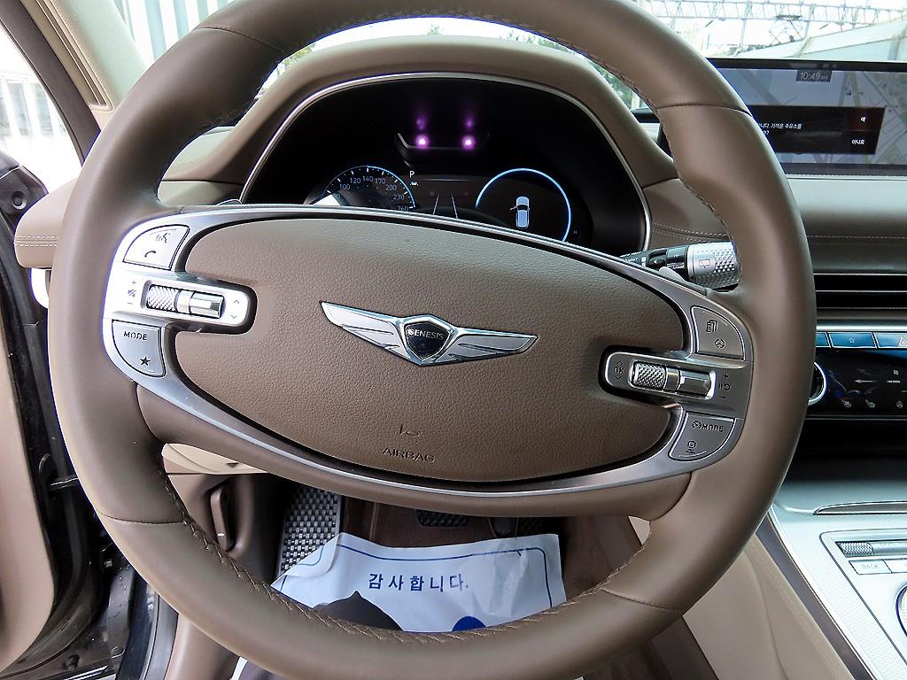 Genesis GV80 - Vista 8