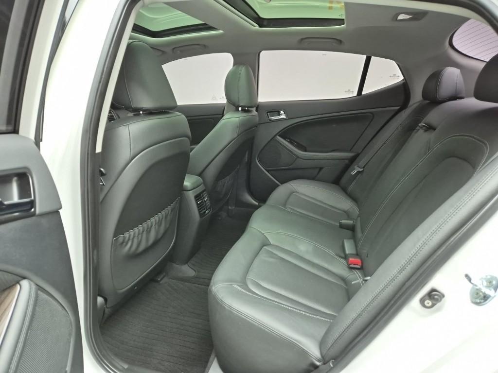 KIA K5 2011 Blanco - Importación desde Corea - HF Imports Iquique - Foto 13