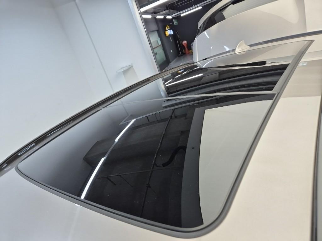 BMW iX3 - Vista 12
