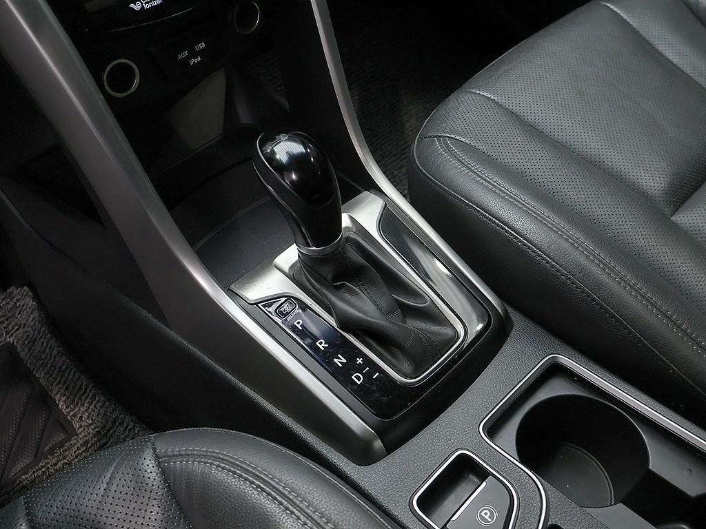 HYUNDAI i30 2014 Blanco - Importación desde Corea - HF Imports Iquique - Foto 10