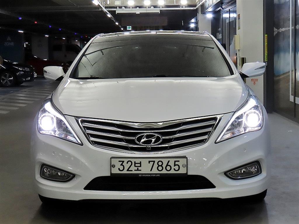 HYUNDAI Grandeur - Vista 2
