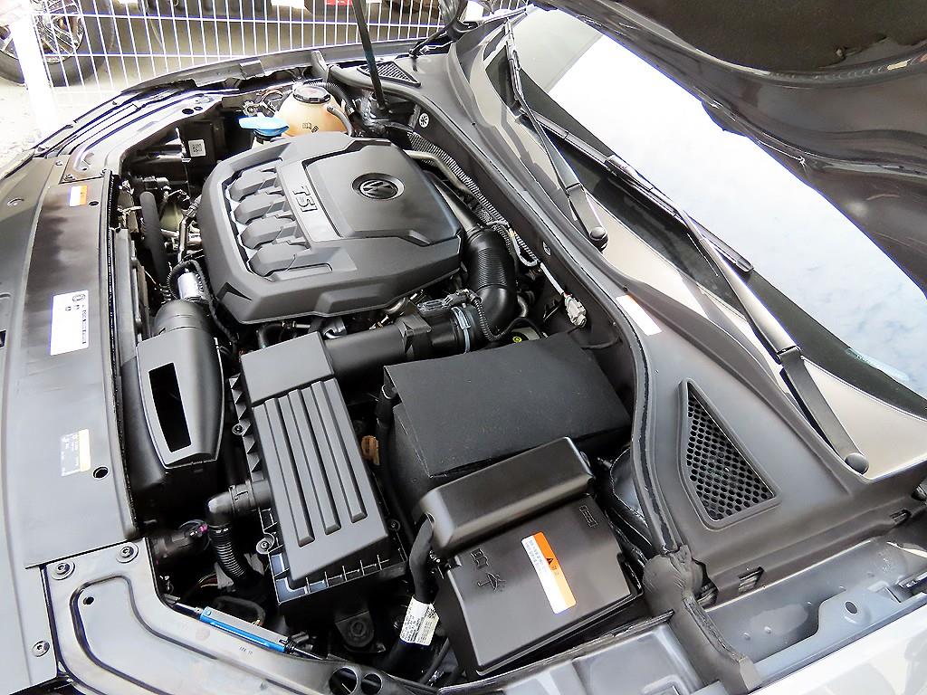 Volkswagen Passat 2018 Gris - Importación desde Corea - HF Imports Iquique - Foto 17