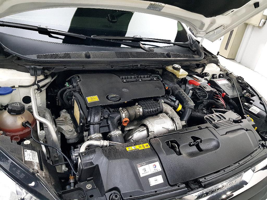 Peugeot 308 - Vista 6