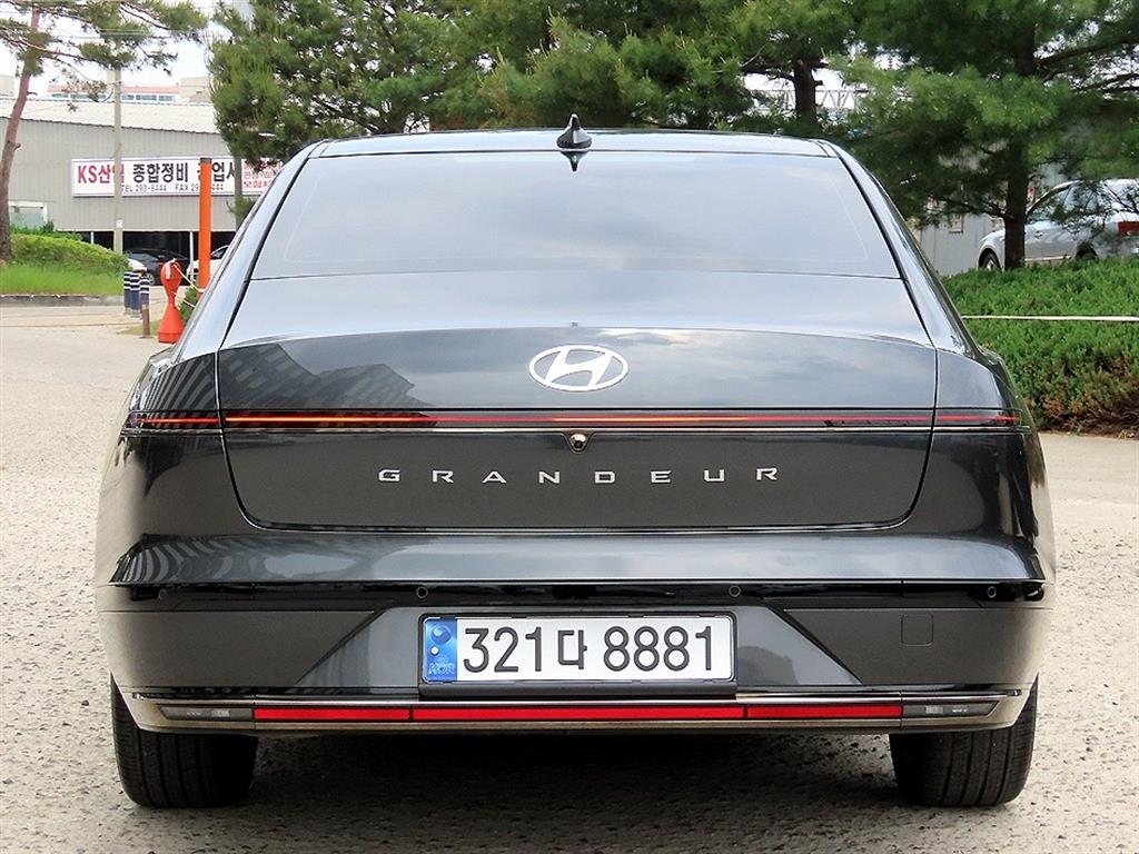 HYUNDAI Grandeur - Vista 4