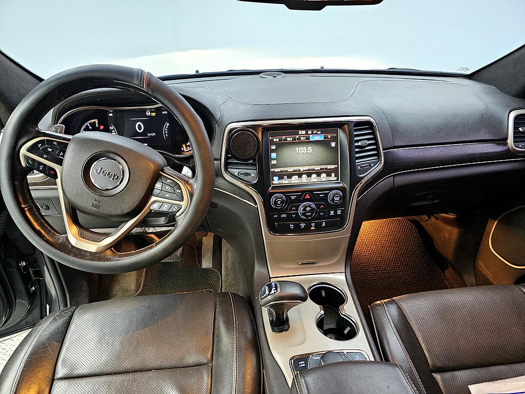 Jeep Cherokee - Vista 5
