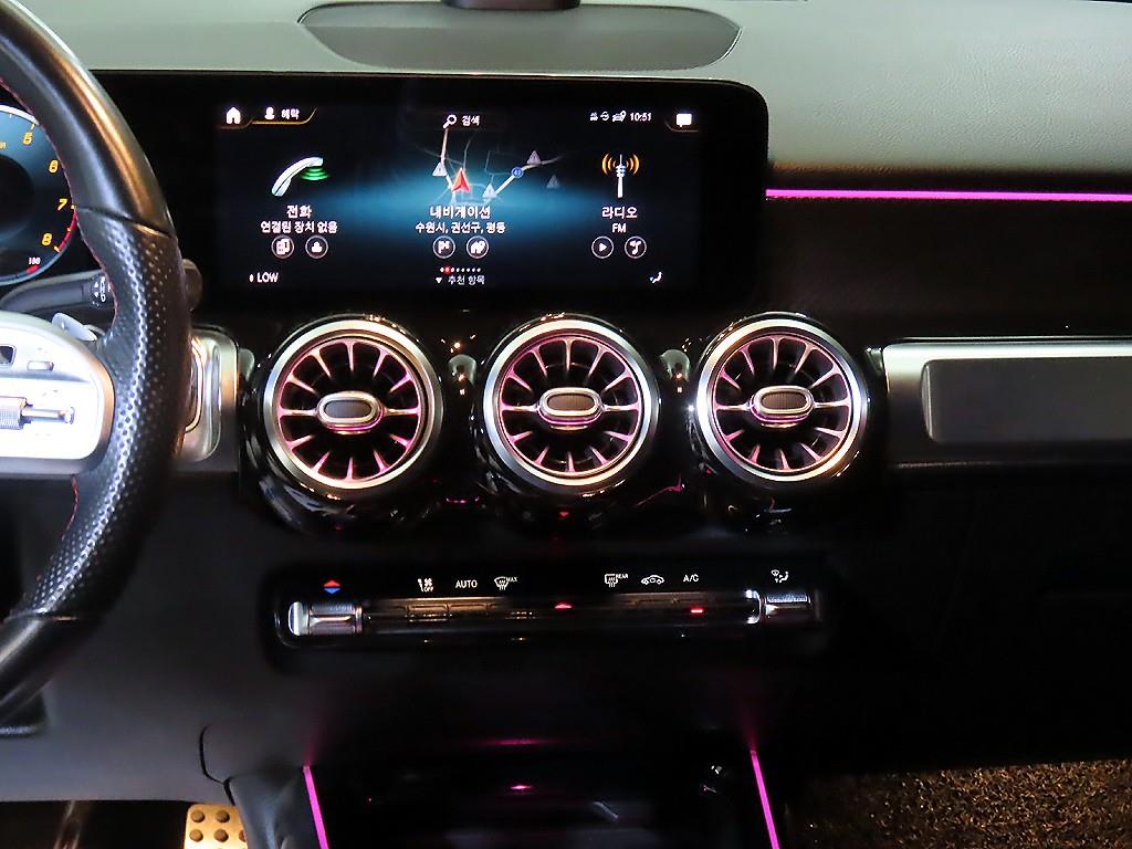 Mercedes Benz GLB Class - Vista 11