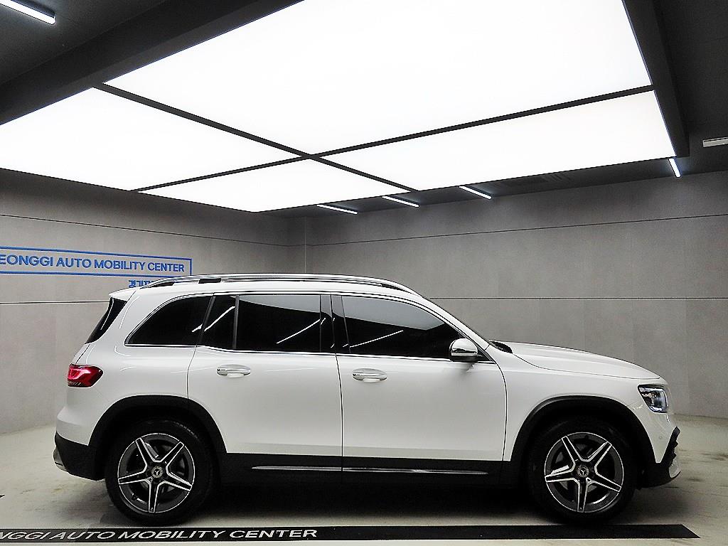 Mercedes Benz GLB Class - Vista 2