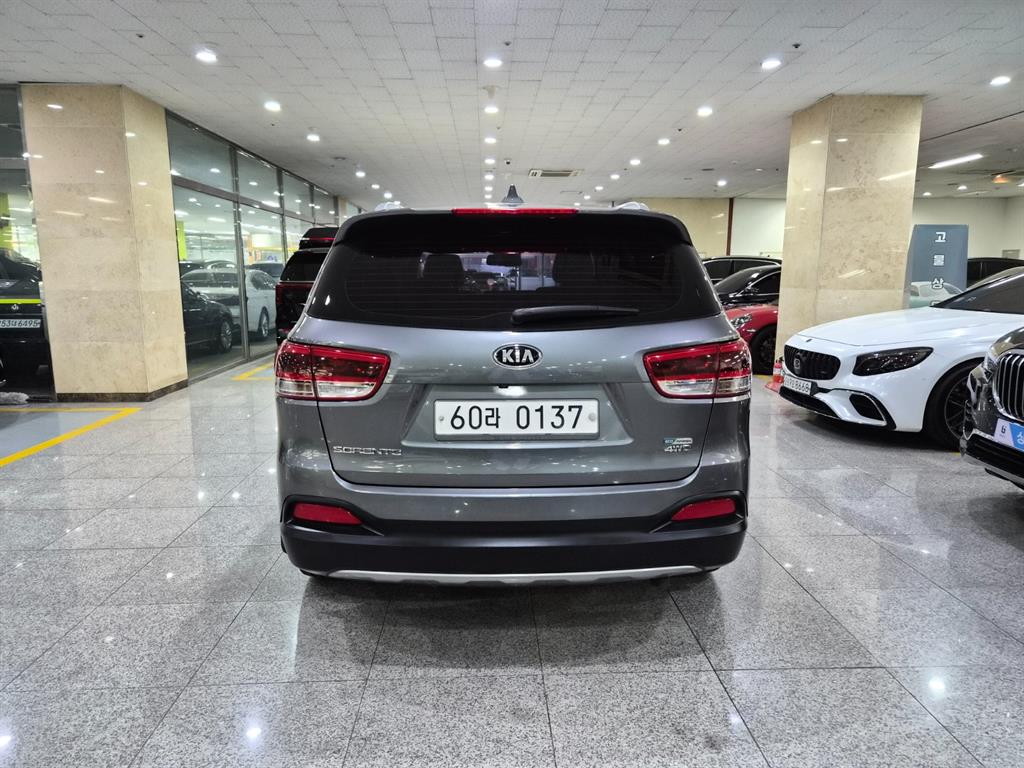 KIA Sorento - Vista 4