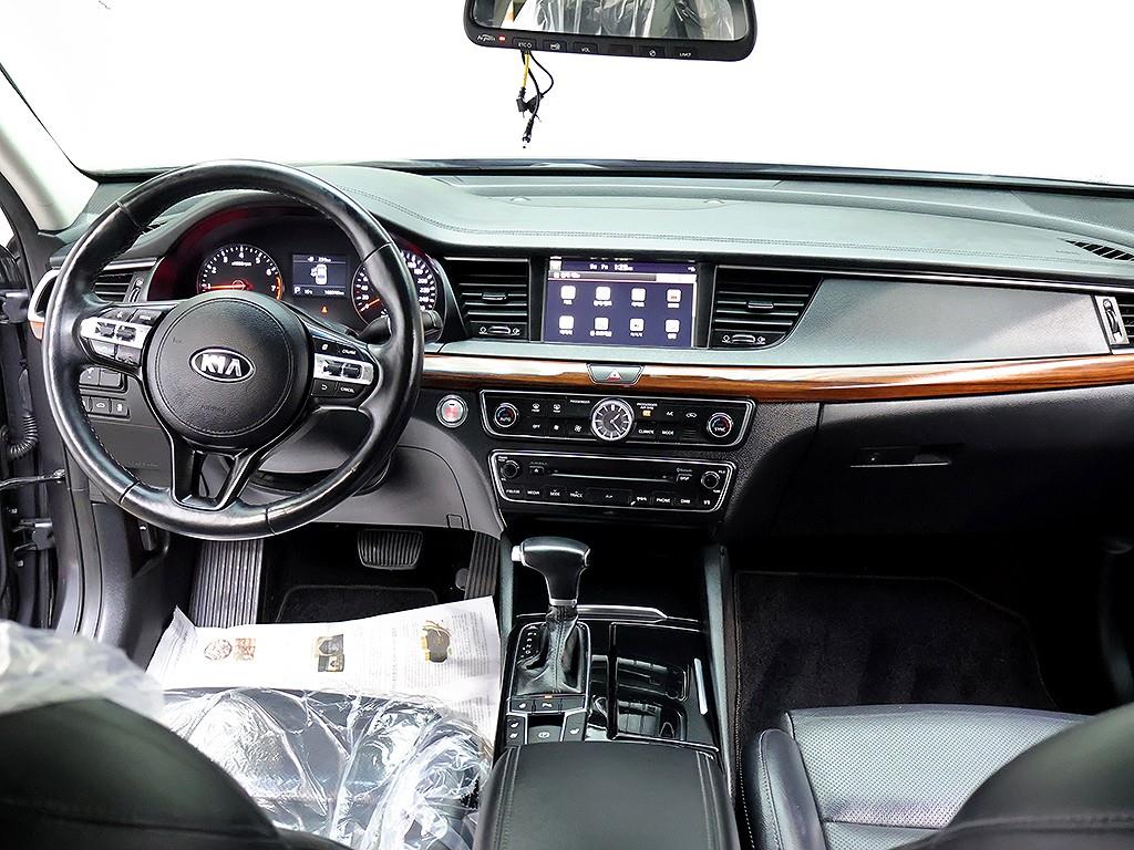 KIA K7 - Vista 9