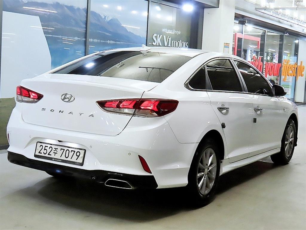 HYUNDAI Sonata - Vista 4
