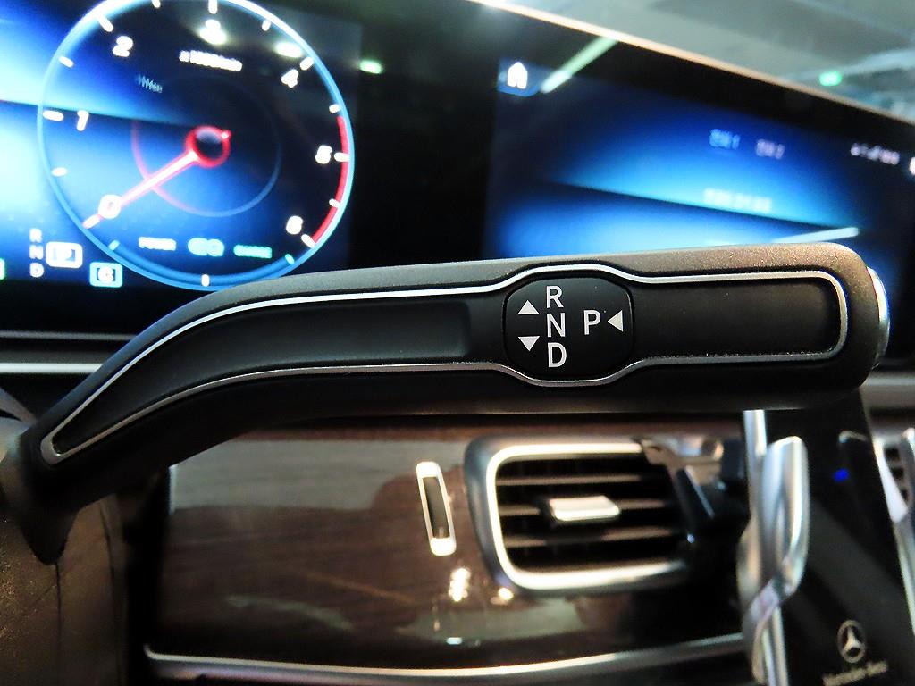 Mercedes Benz GLE Class - Vista 12