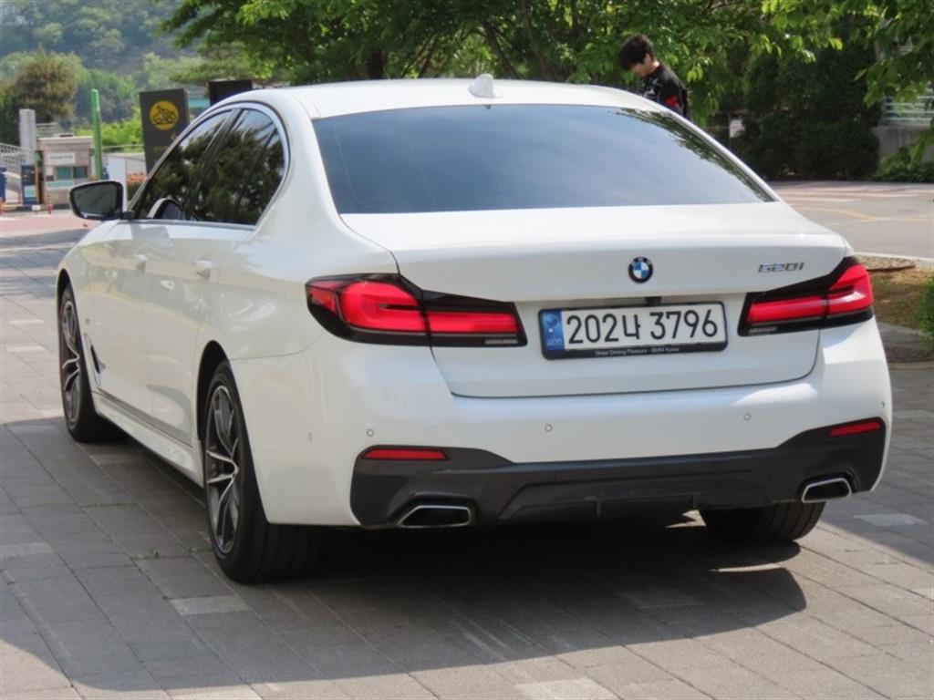 BMW 5 Series - Vista 7
