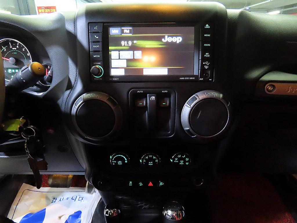 Jeep Wrangler - Vista 11
