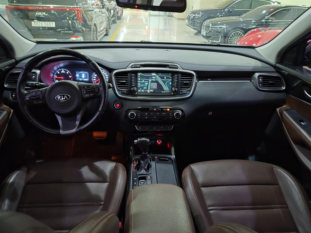KIA Sorento - Vista 9