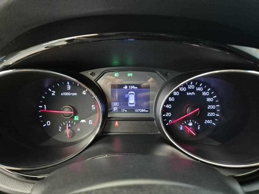 KIA Carnival - Vista 6