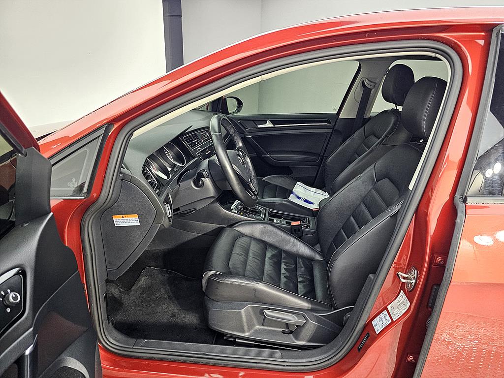 Volkswagen Golf - Vista 8