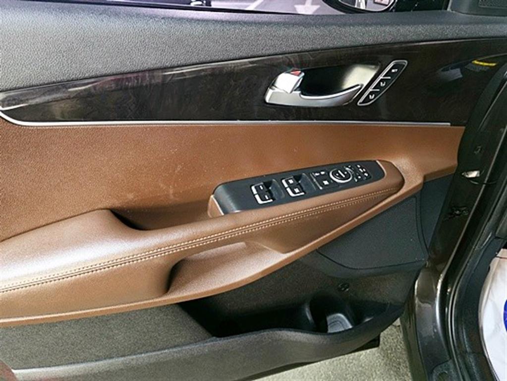 KIA Sorento - Vista 7