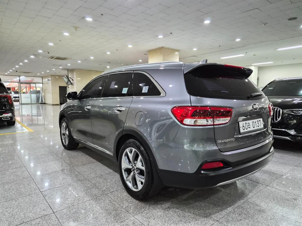 KIA Sorento - Vista 3