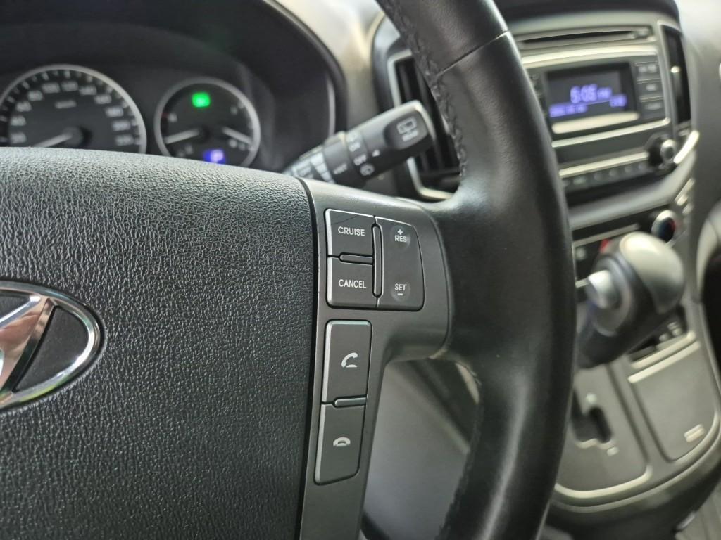 HYUNDAI Starex 2019 Gris - Importación desde Corea - HF Imports Iquique - Foto 13