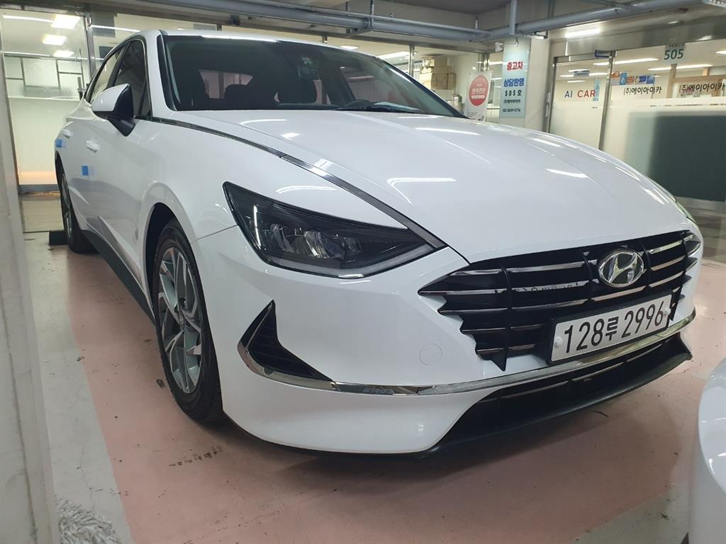 HYUNDAI Sonata - Vista 4