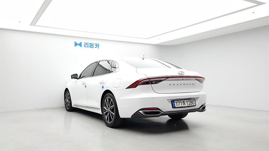 HYUNDAI Grandeur - Vista 6