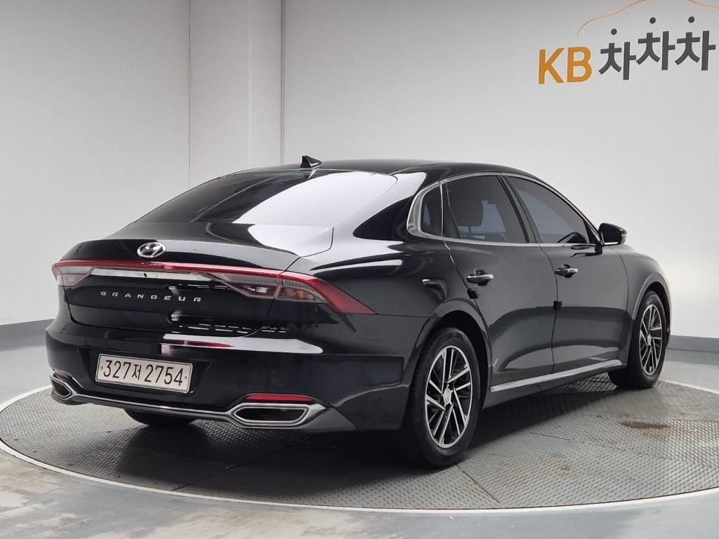 HYUNDAI Grandeur - Vista 3