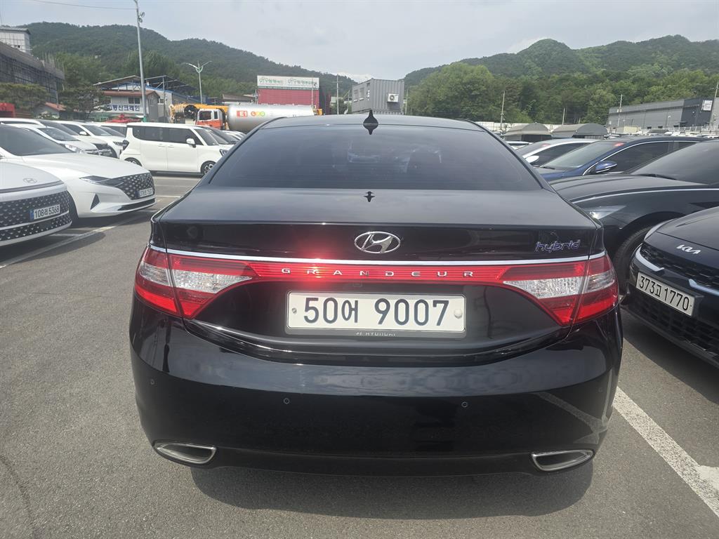 HYUNDAI Grandeur - Vista 4