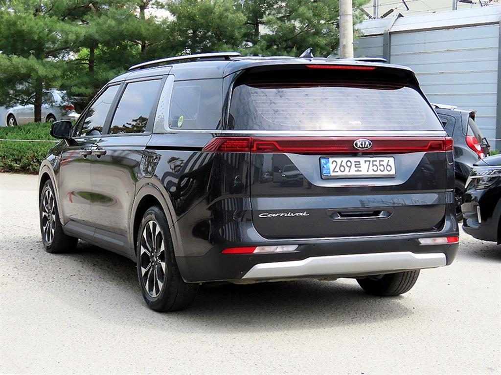 KIA Carnival - Vista 3