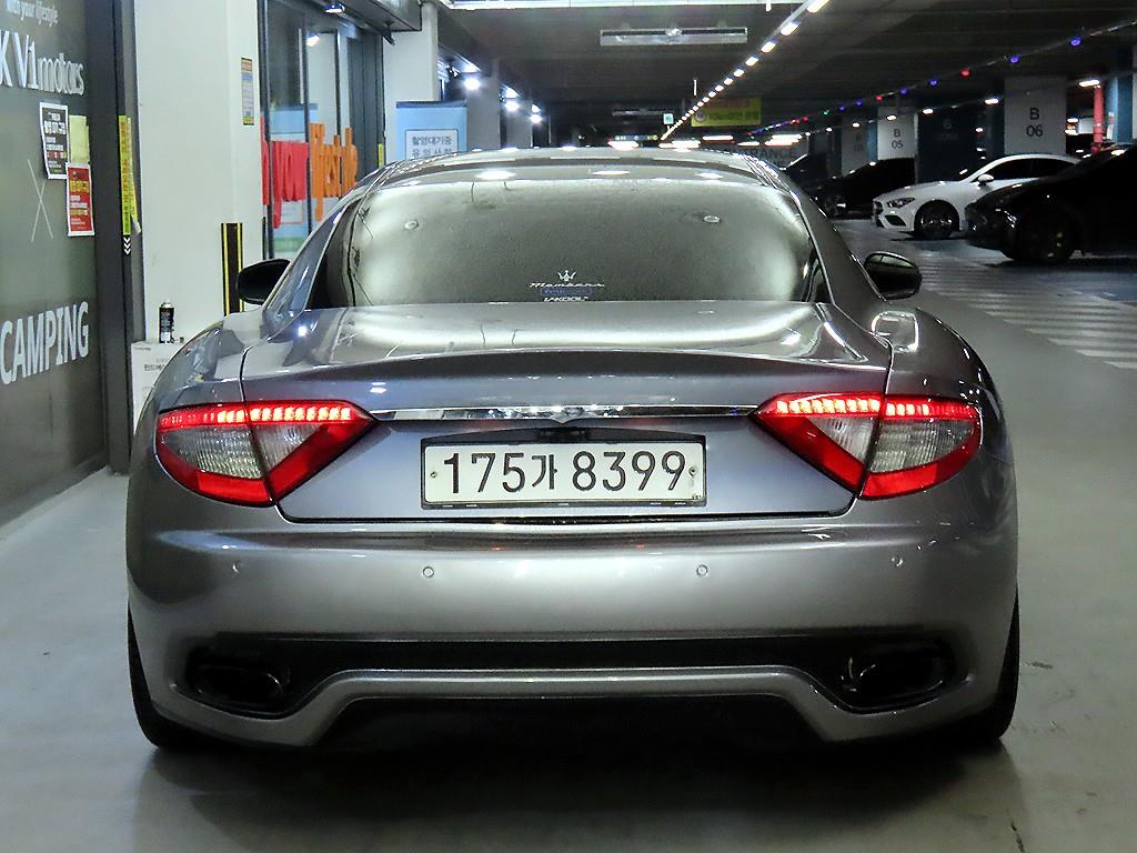 Maserati Gran Turismo - Vista 5