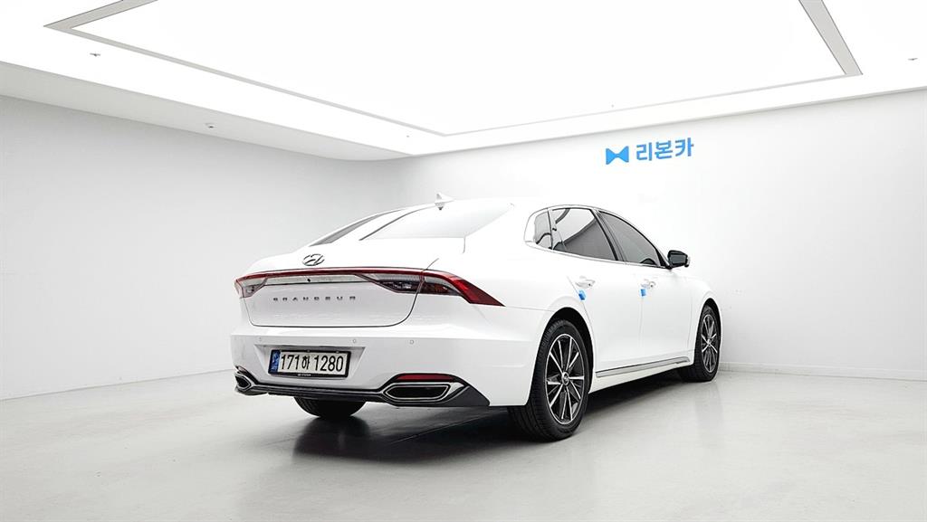 HYUNDAI Grandeur - Vista 4