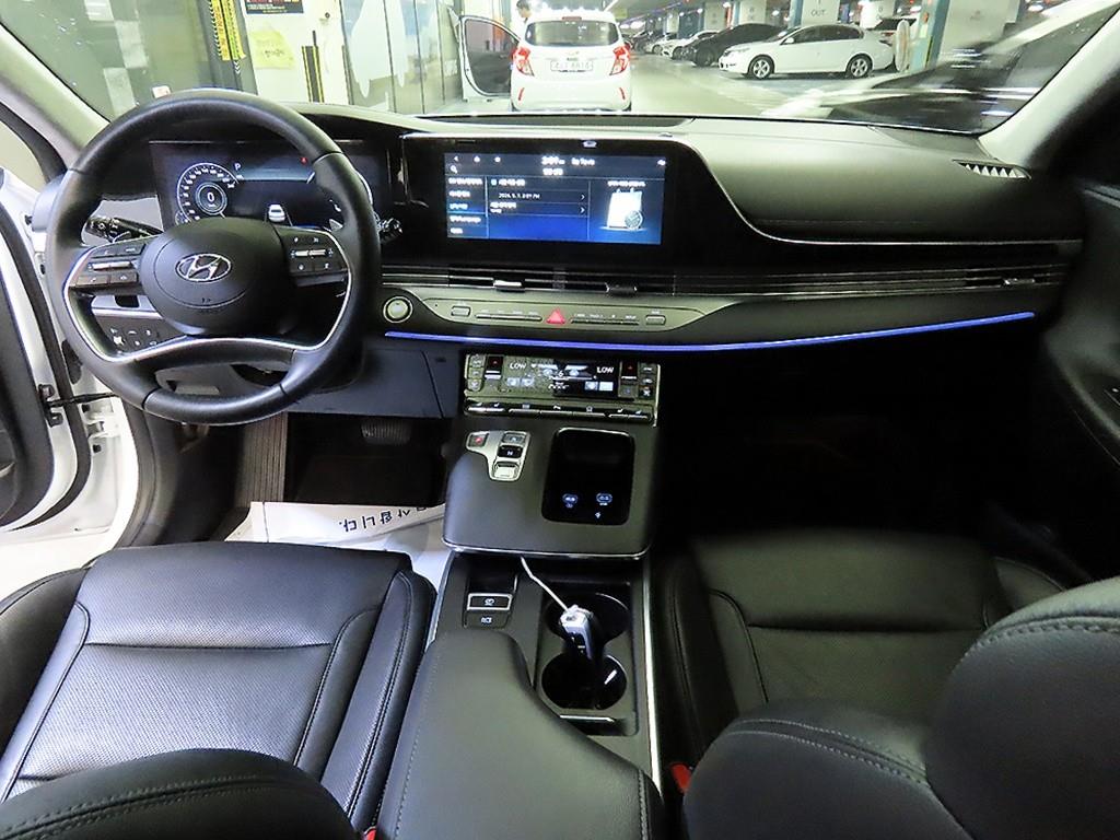 HYUNDAI Grandeur - Vista 10