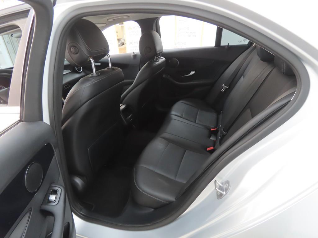 Mercedes Benz C Class - Vista 6