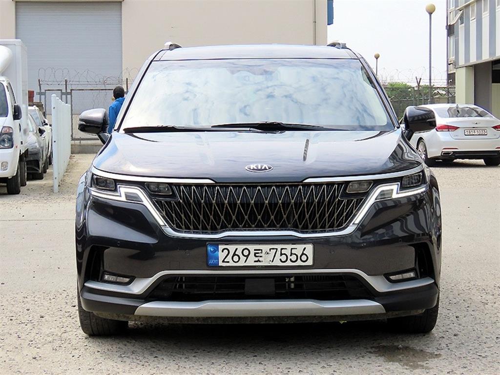 KIA Carnival 2021 Negro - Importación desde Corea - HF Imports Iquique - Foto 1