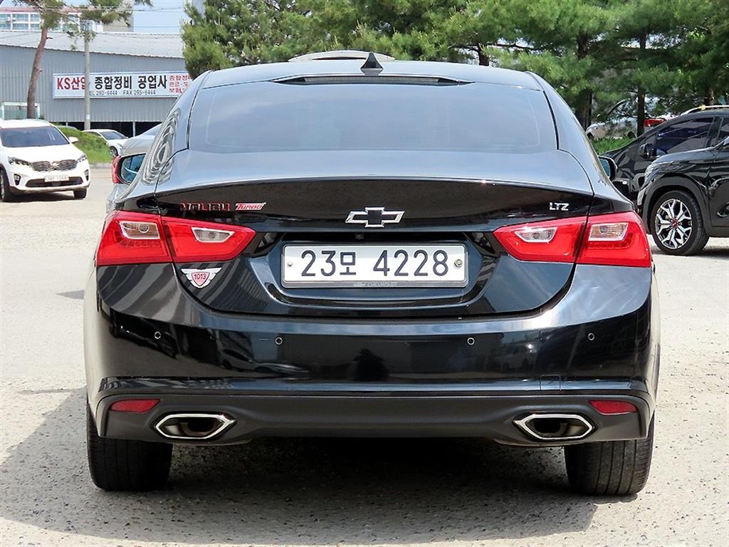 Chevrolet Malibu - Vista 4