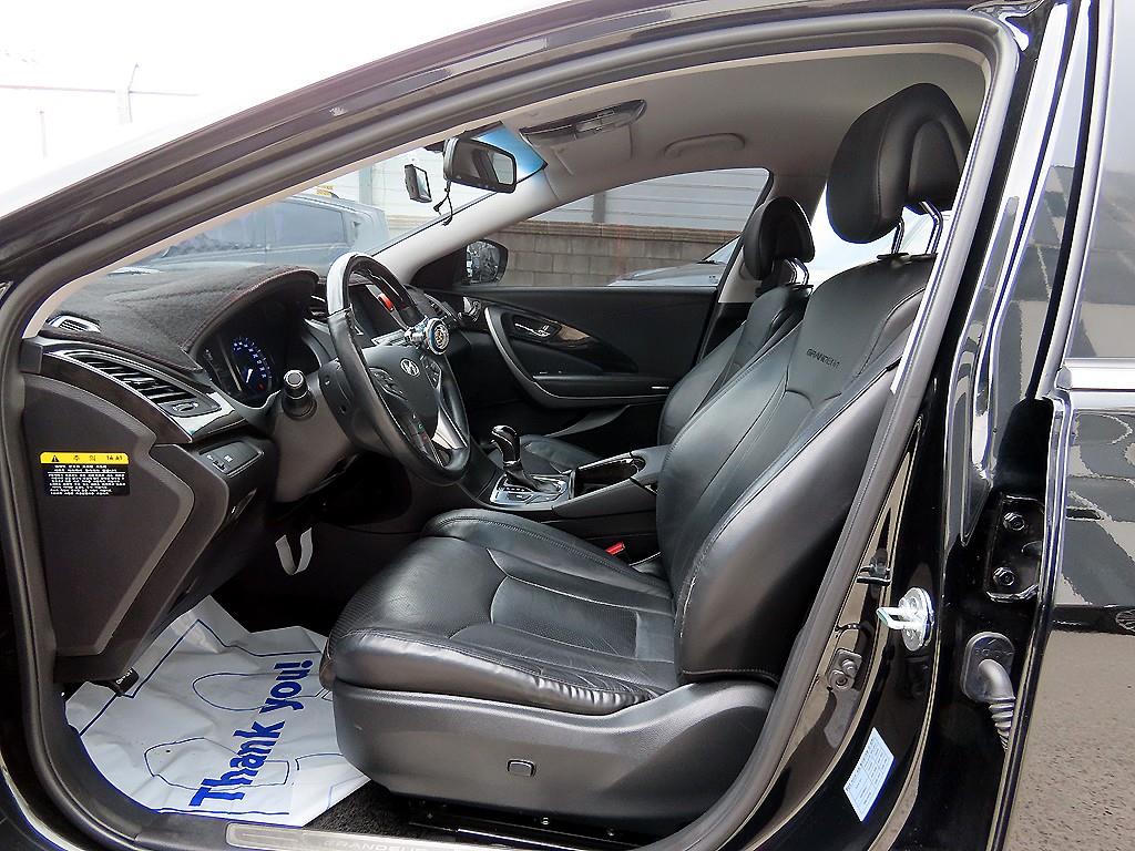 HYUNDAI Grandeur - Vista 5