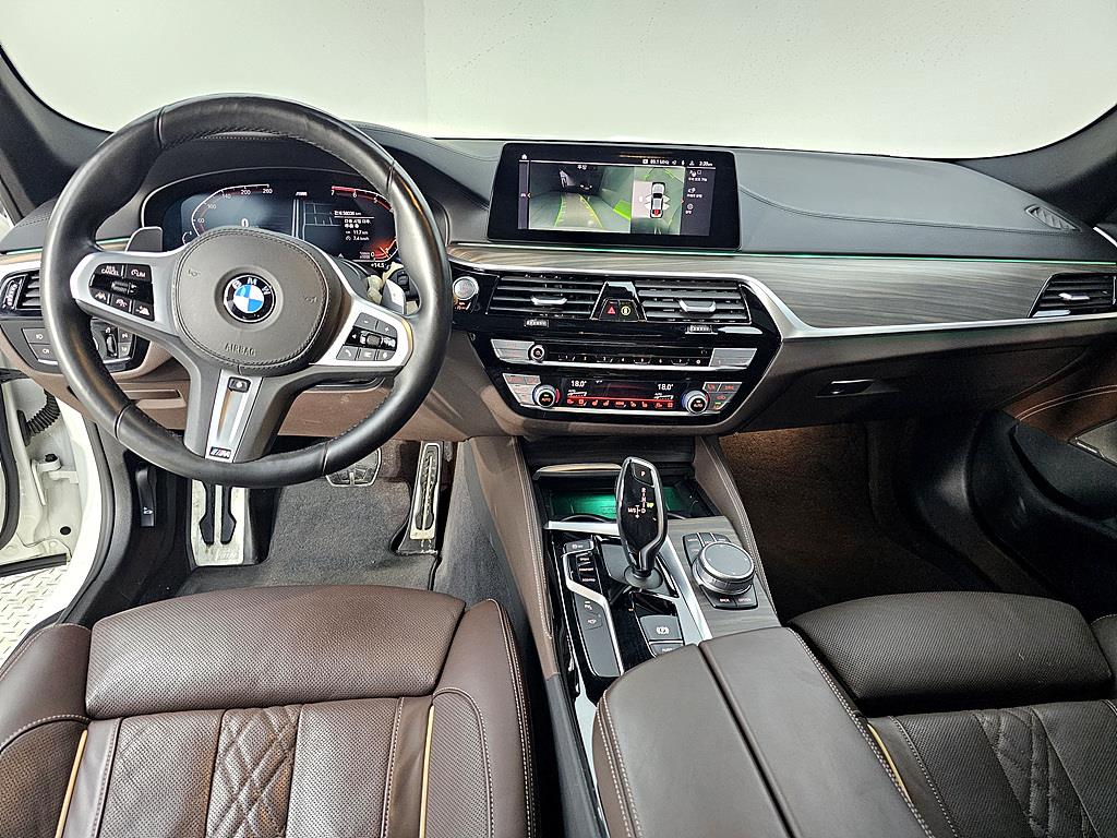 BMW 5 Series - Vista 5