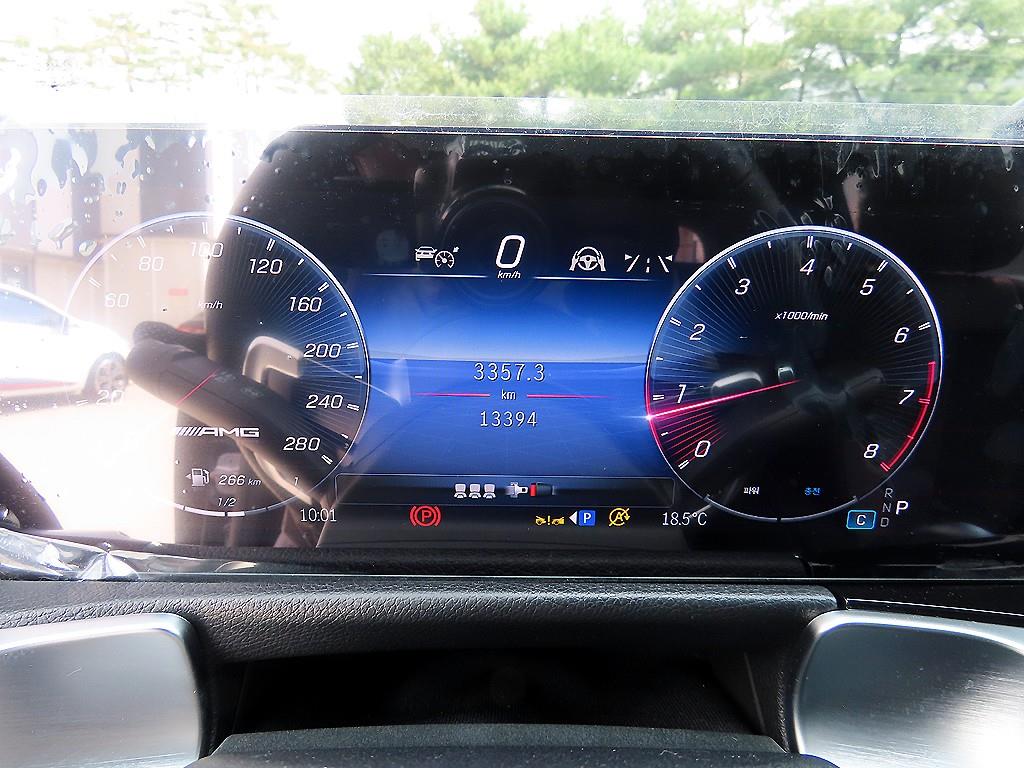Mercedes Benz GLB Class - Vista 9