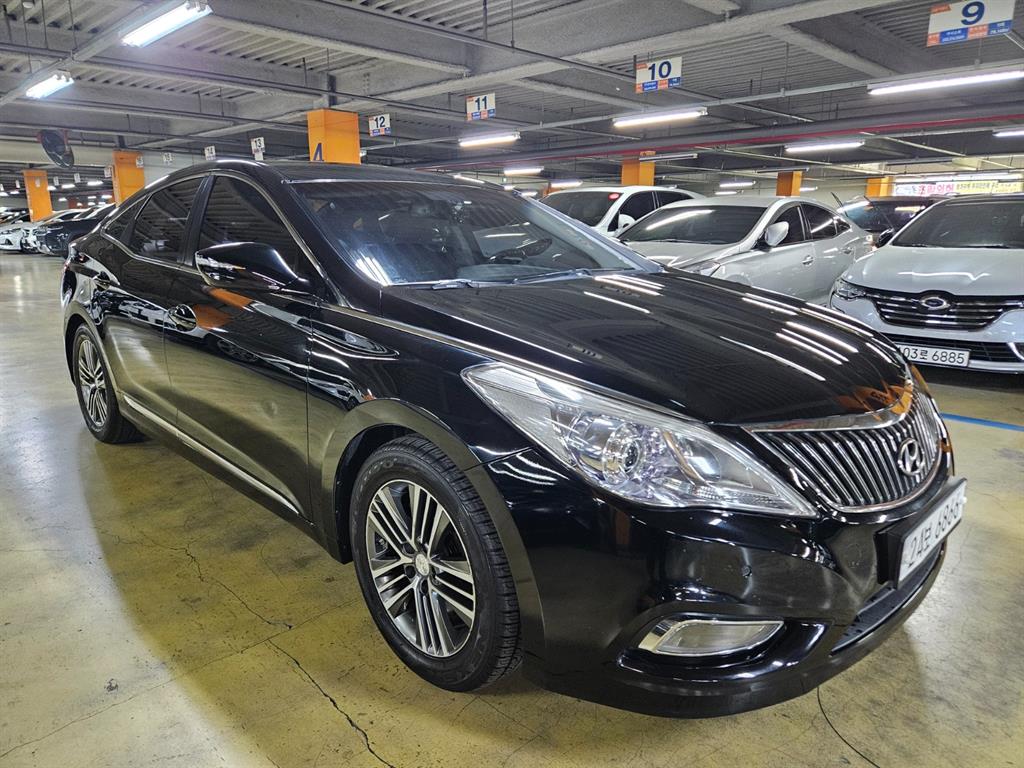 HYUNDAI Grandeur - Vista 3