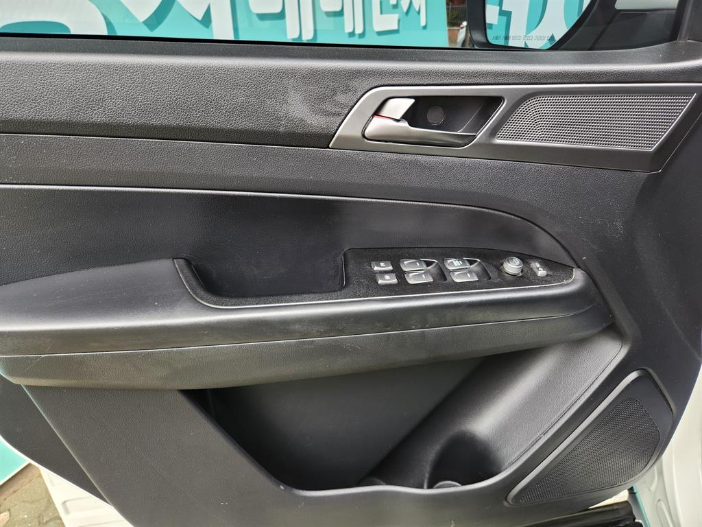 Ssangyong Rexton - Vista 8