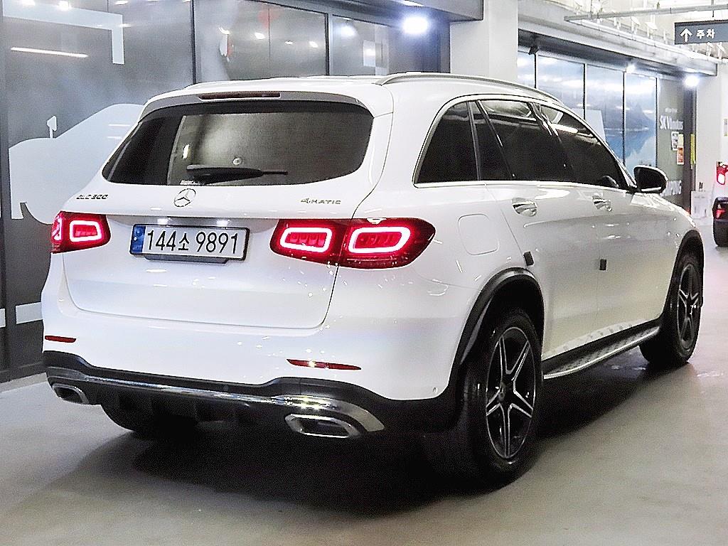 Mercedes Benz GLC Class - Vista 4