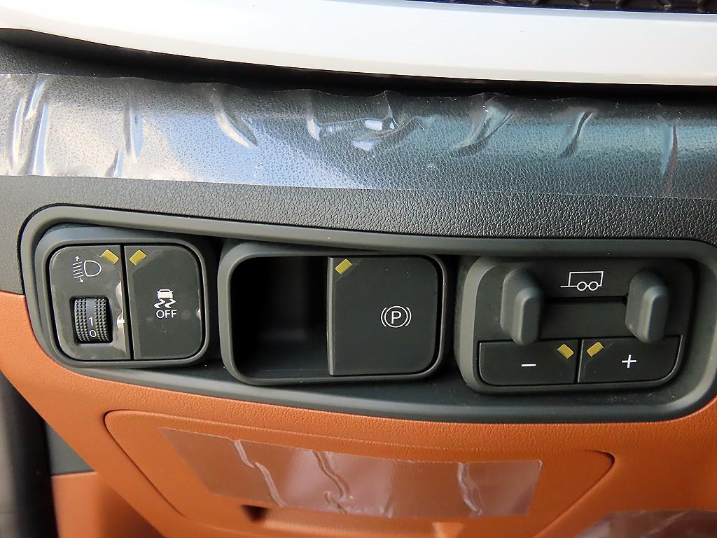KIA Tasman - Vista 12