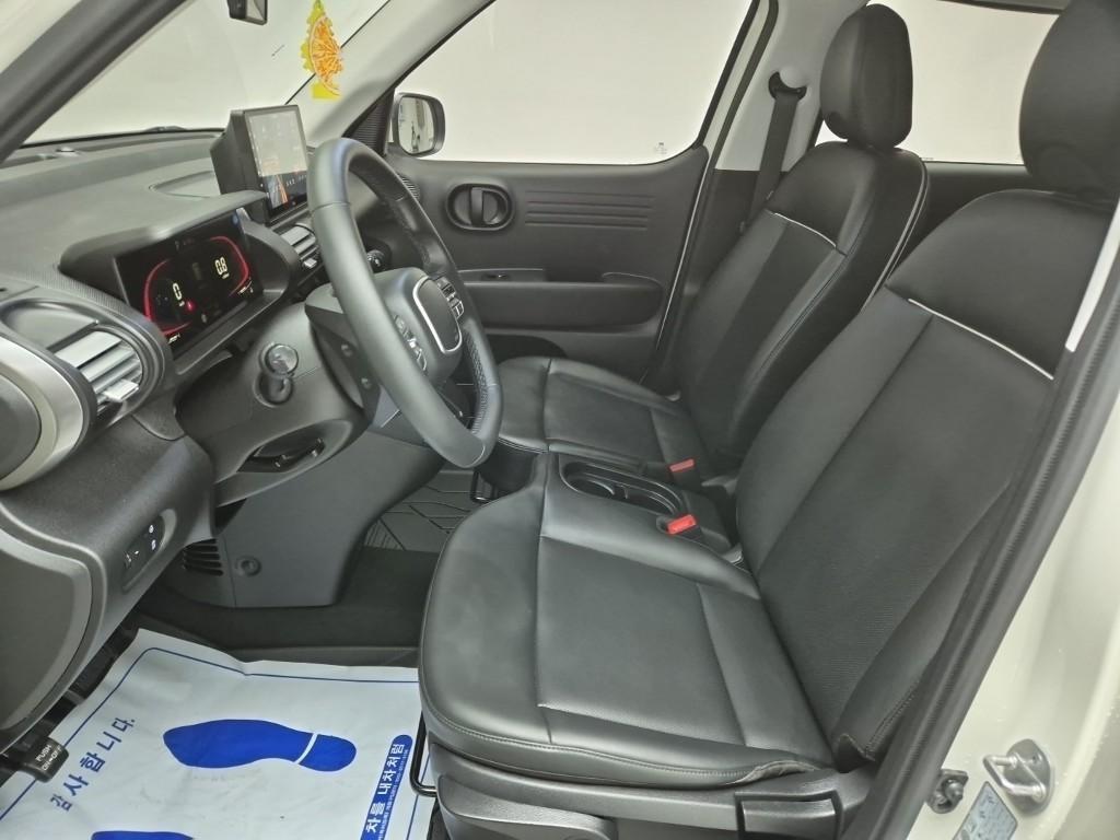 HYUNDAI Casper - Vista 12