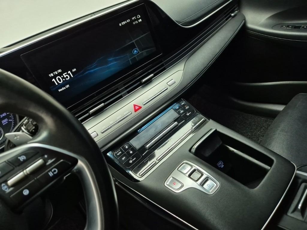 HYUNDAI Grandeur - Vista 10