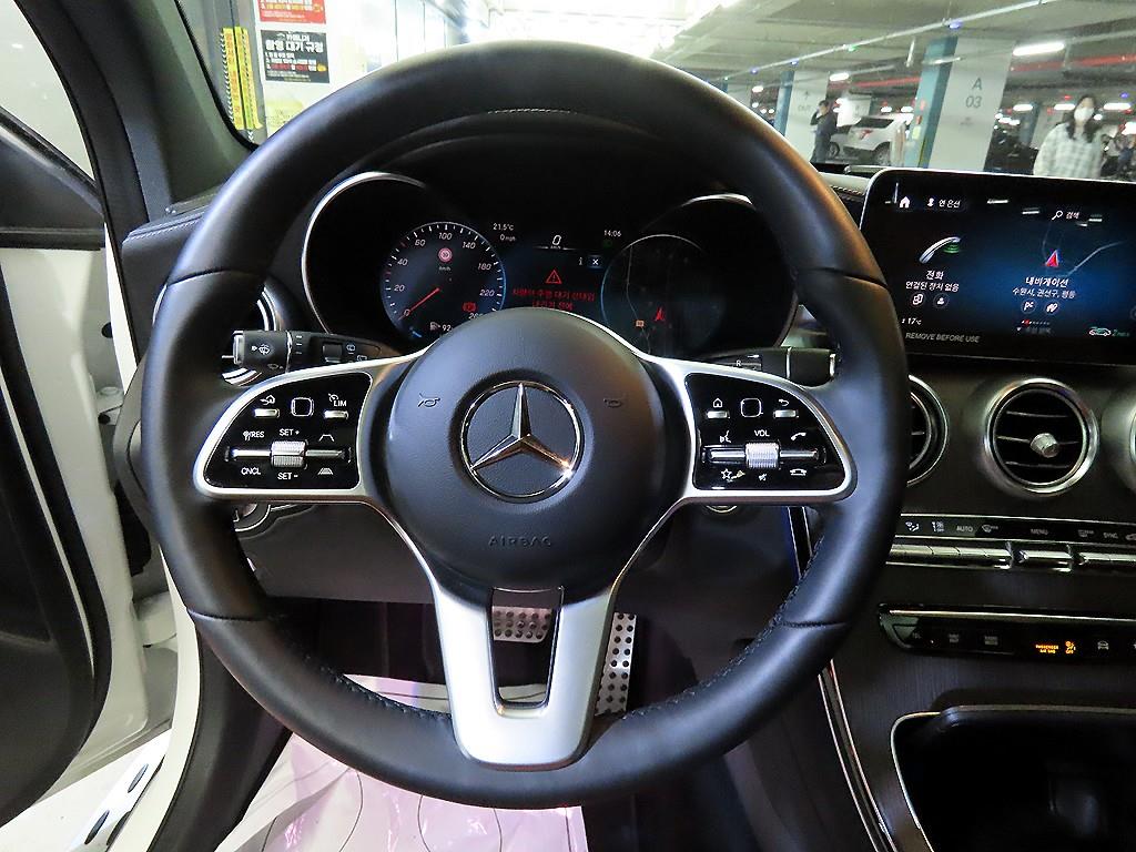 Mercedes Benz GLC Class - Vista 8